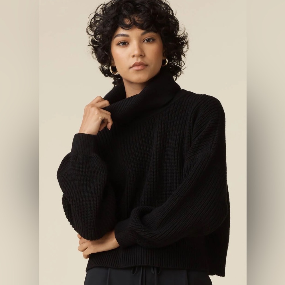 Vetta The Convertible Chunky Cardigan Sweater, 3 in 1 - Black, Size M